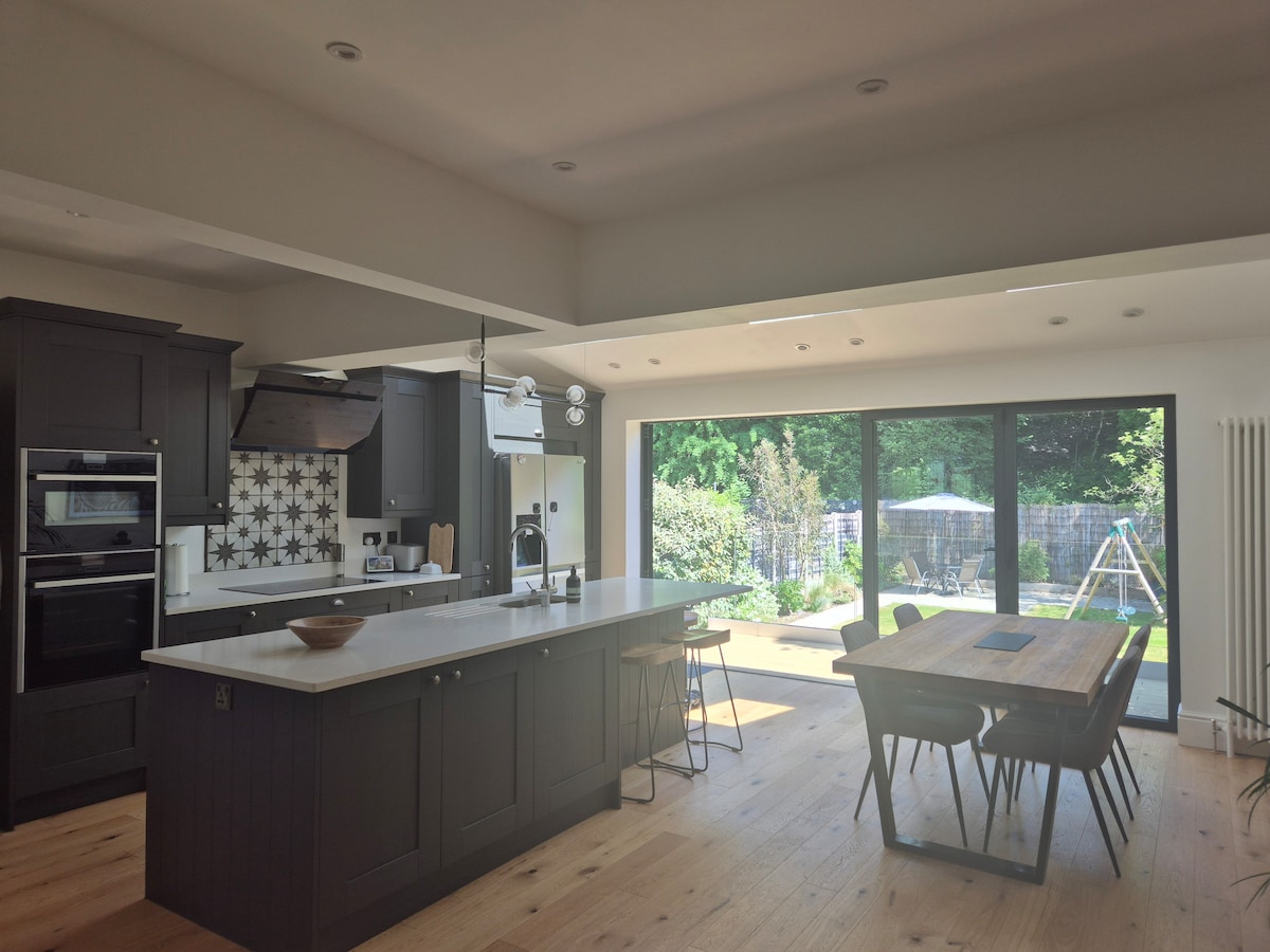 Chef's kitchen with island
