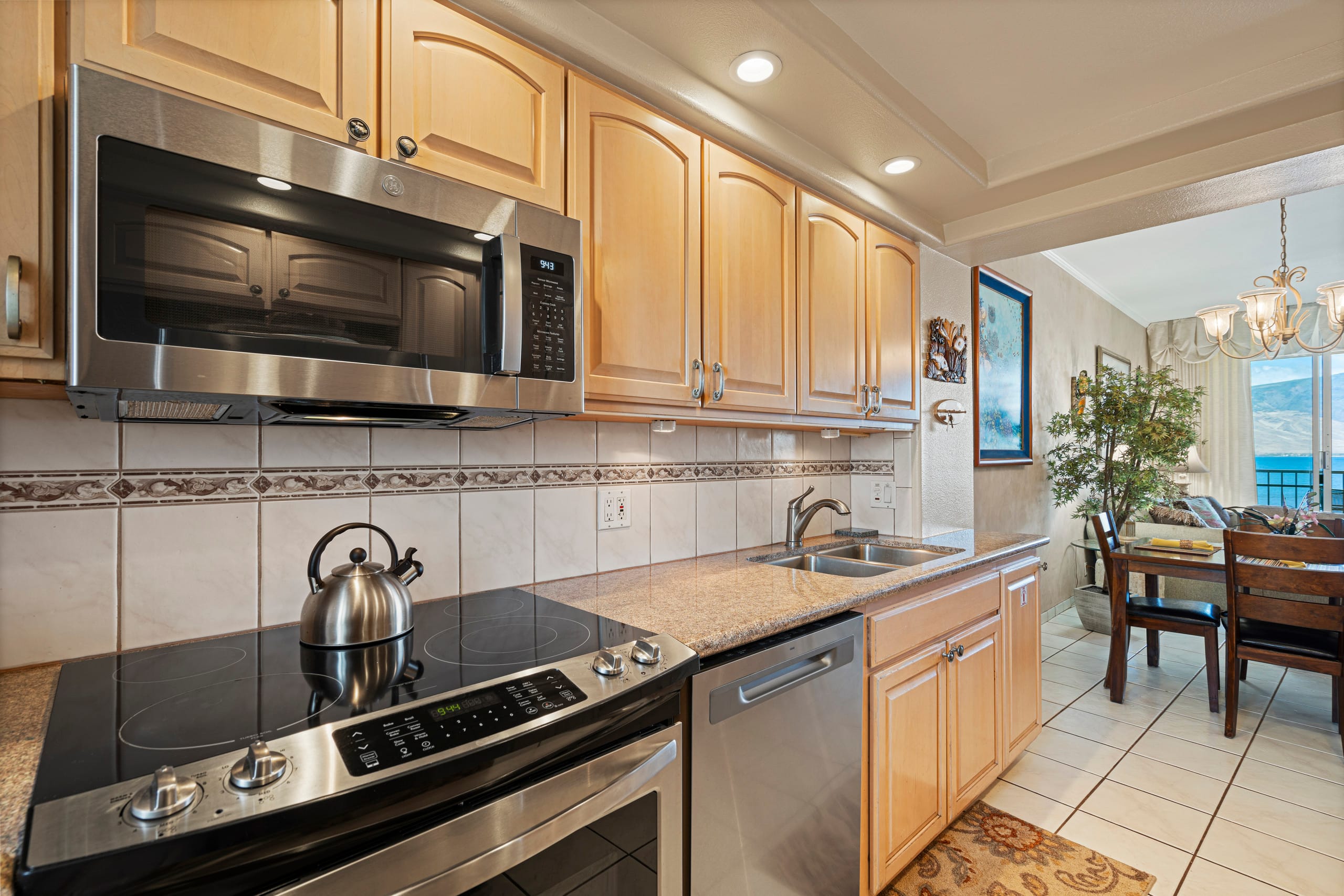 Amazing Remodeled Condo-Menehune Shores #609 - Image 15