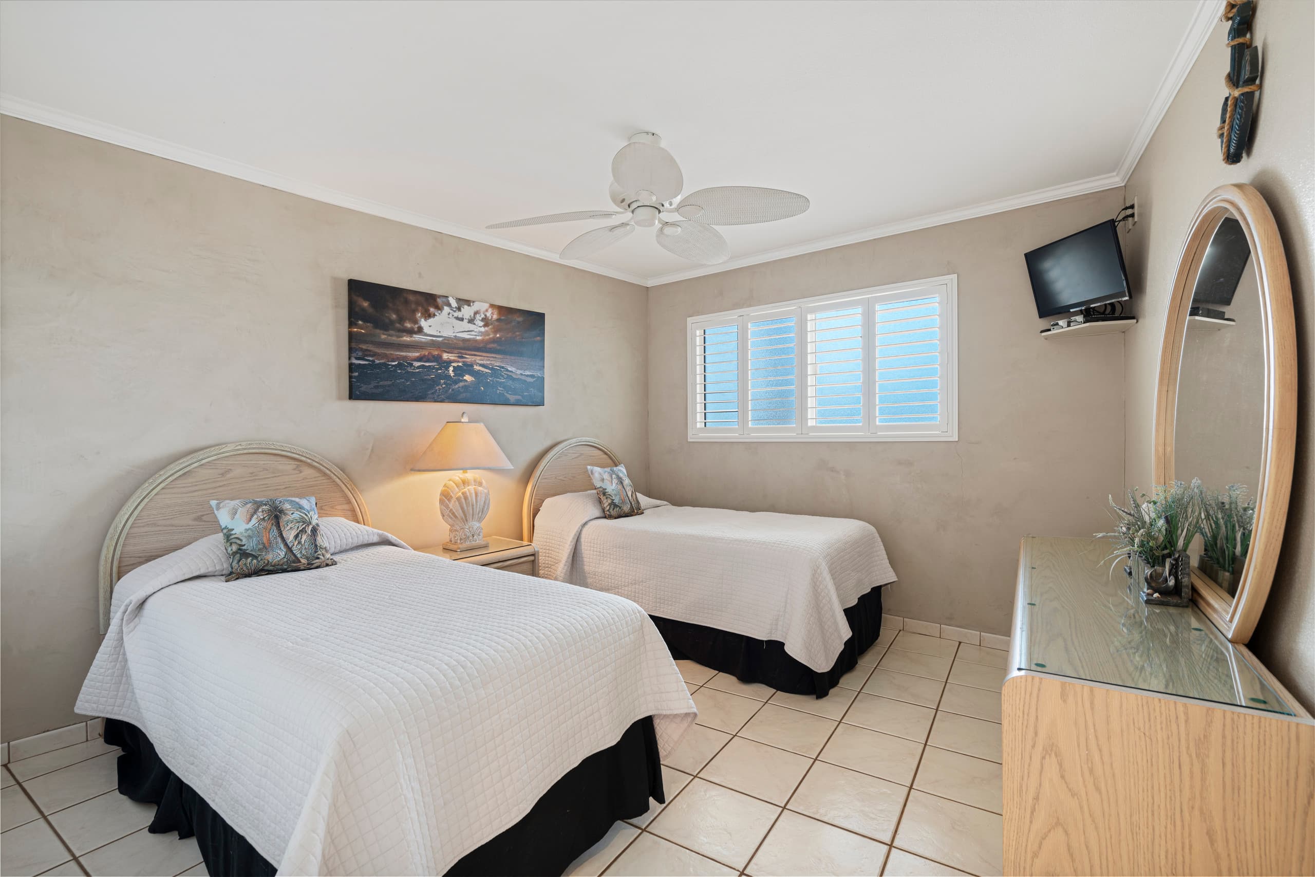 Amazing Remodeled Condo-Menehune Shores #609 - Image 17
