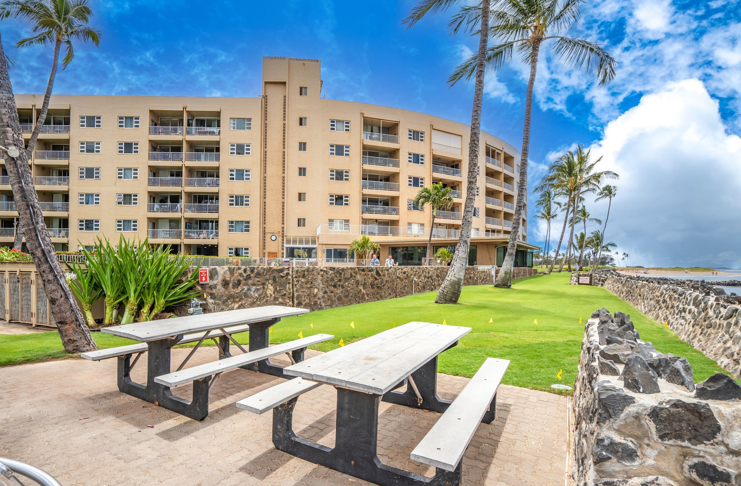 Amazing Remodeled Condo-Menehune Shores #609 - Image 26