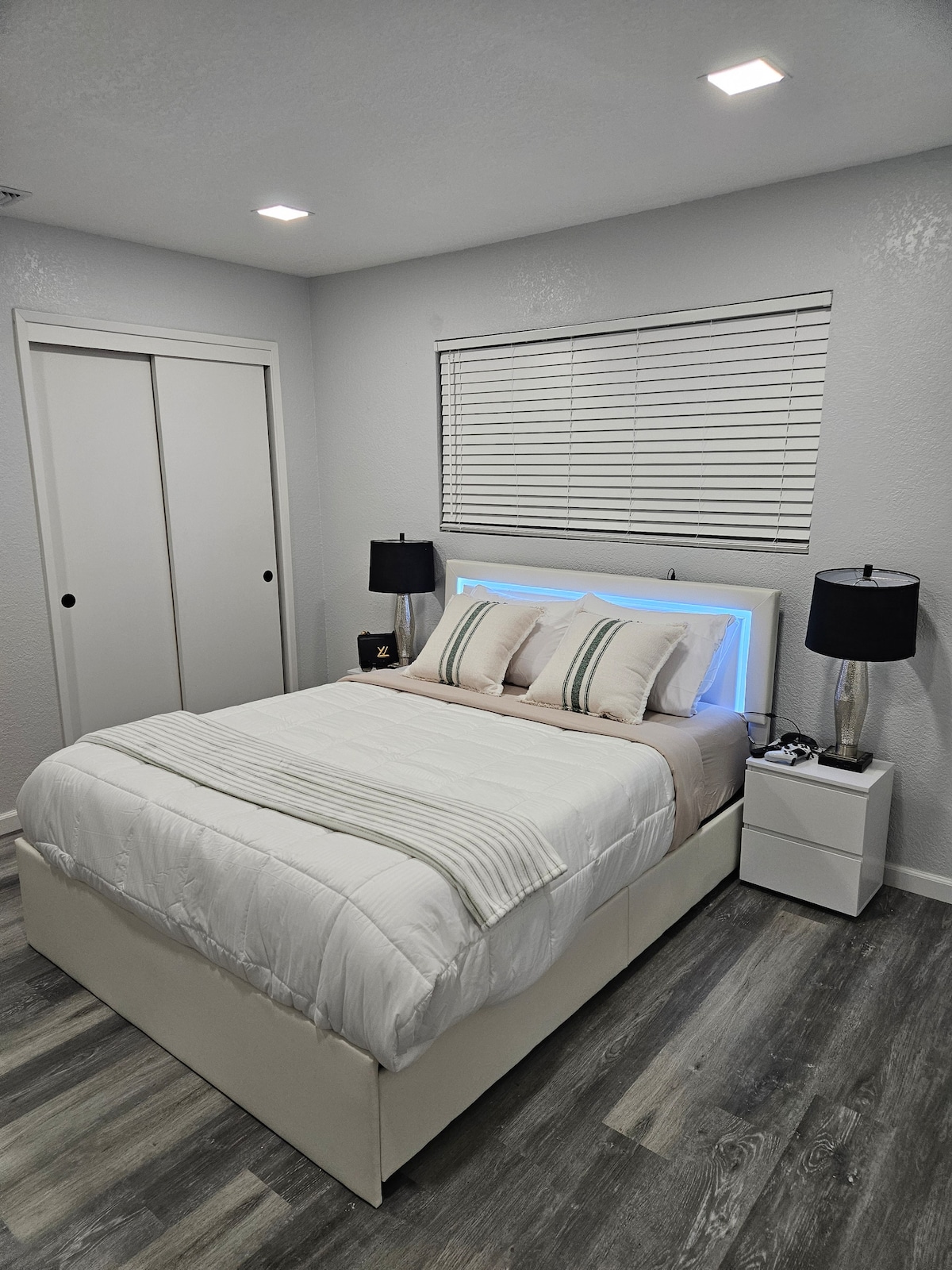 საძინებელი 1