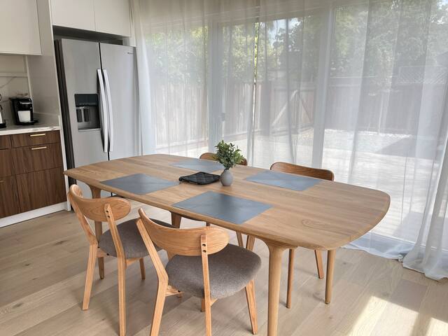 Brand New 3BR designer home near Stanford gallery image 4