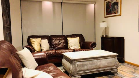 Anuncio de Airbnb popular: Luxury design flat Downtown work and stay Ac en Baja California