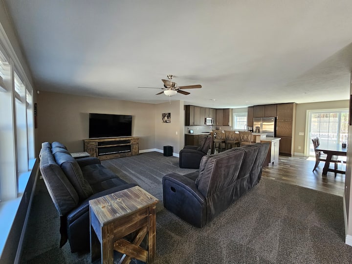 Secluded Newly Built Home With Game Room - Pentwater, MI