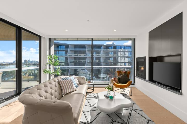 15%Off Weekly 4 Bedrooms Apt Central Mel gallery image 2
