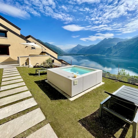 Yellow Lake Apartment: lake view with pool