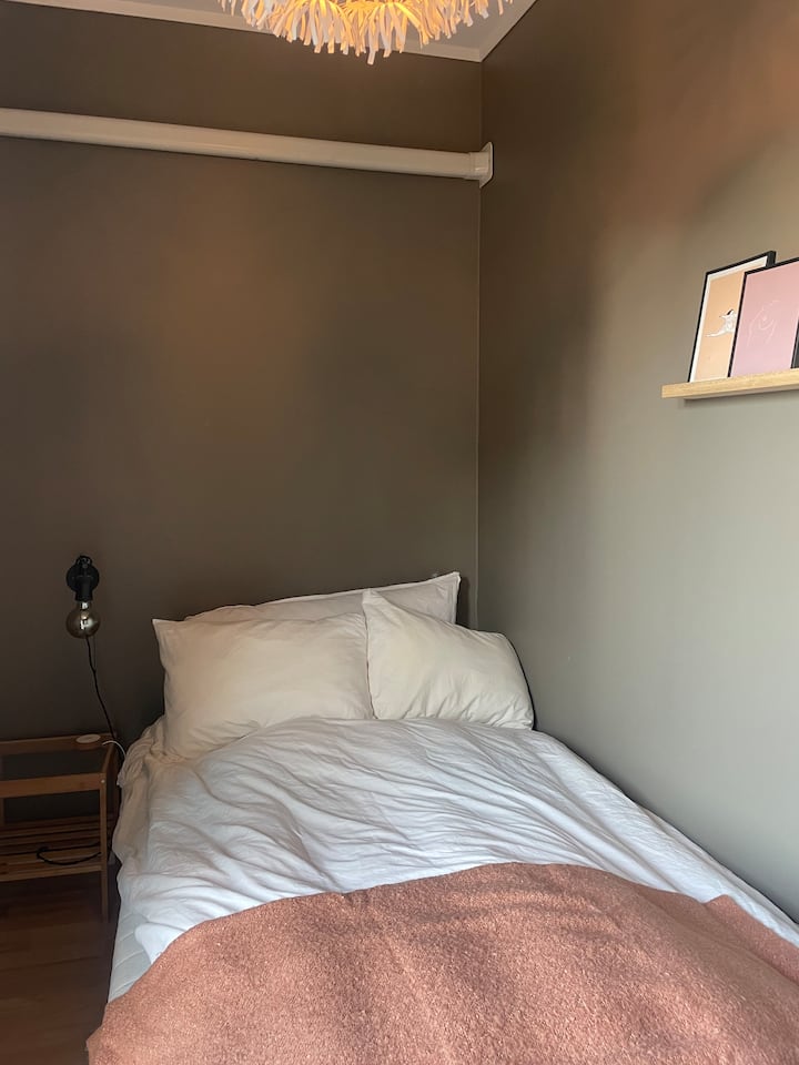 غرفة النوم 2