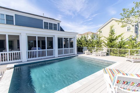 Saltwater Splendor: 5 Bedroom Retreat, with Pool