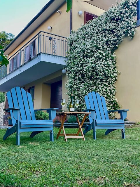 Proprietà Airbnb di successo: Little Olive Grove at Casa Mimosa a Terni