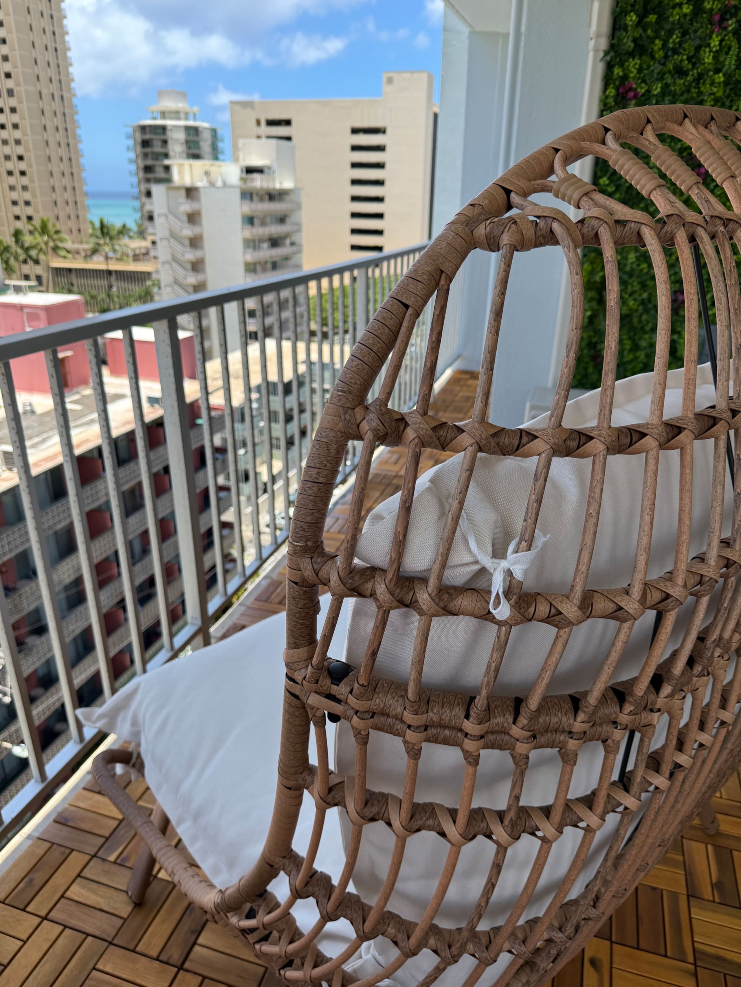 NEW Remodeled • 3 Min Walk to Beach • Rooftop Pool - Image 41