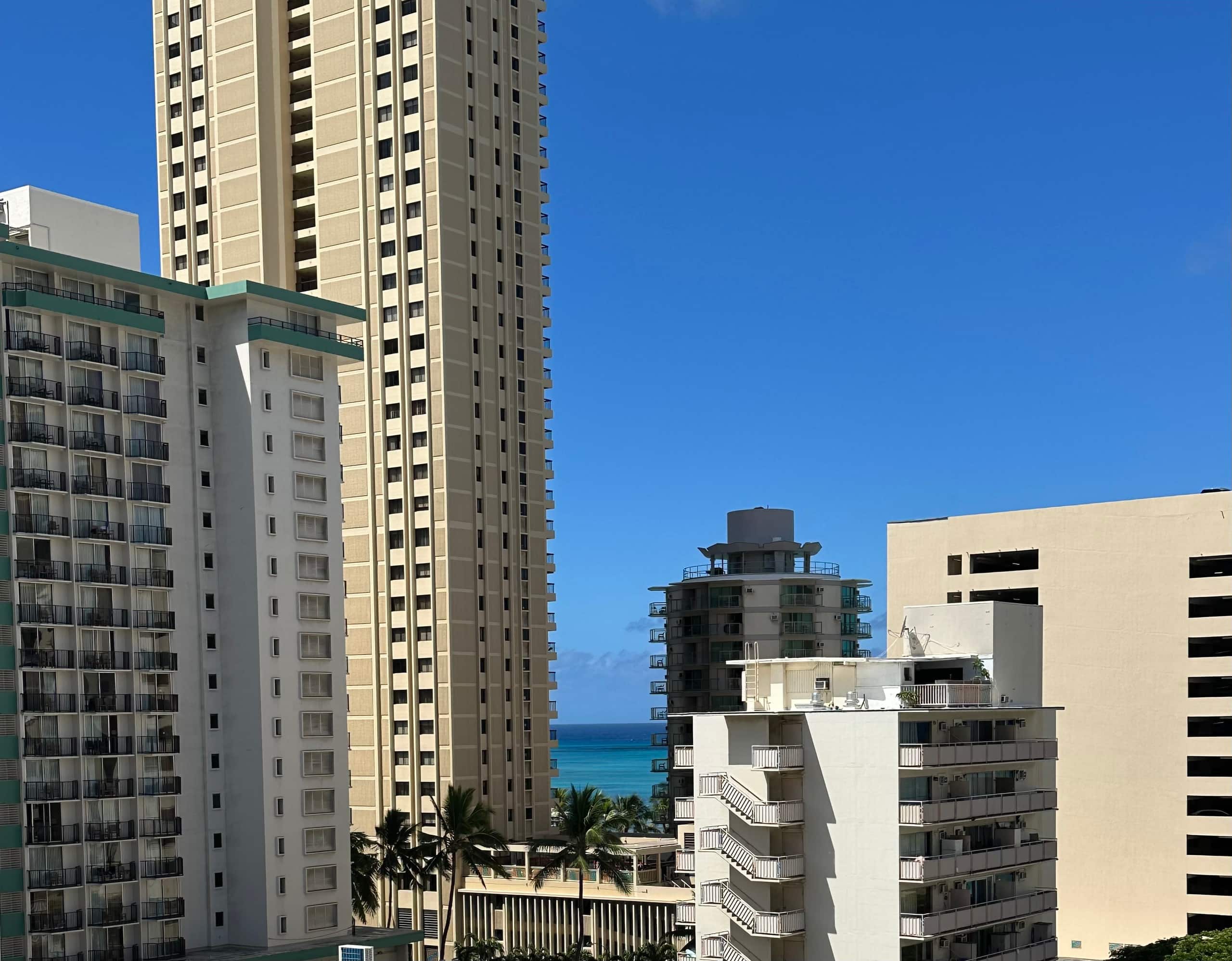 NEW Remodeled • 3 Min Walk to Beach • Rooftop Pool - Image 58