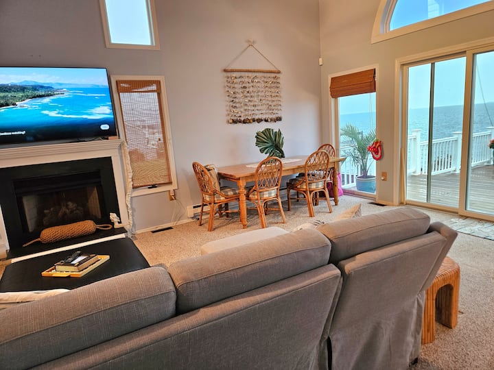 Bay Front Huge Deck House - Barnegat Light, NJ