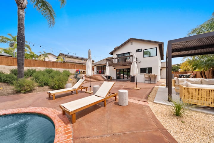 Pool·Pickleball·Volleyball·Golf·0.39 acre lot - Houses for Rent in