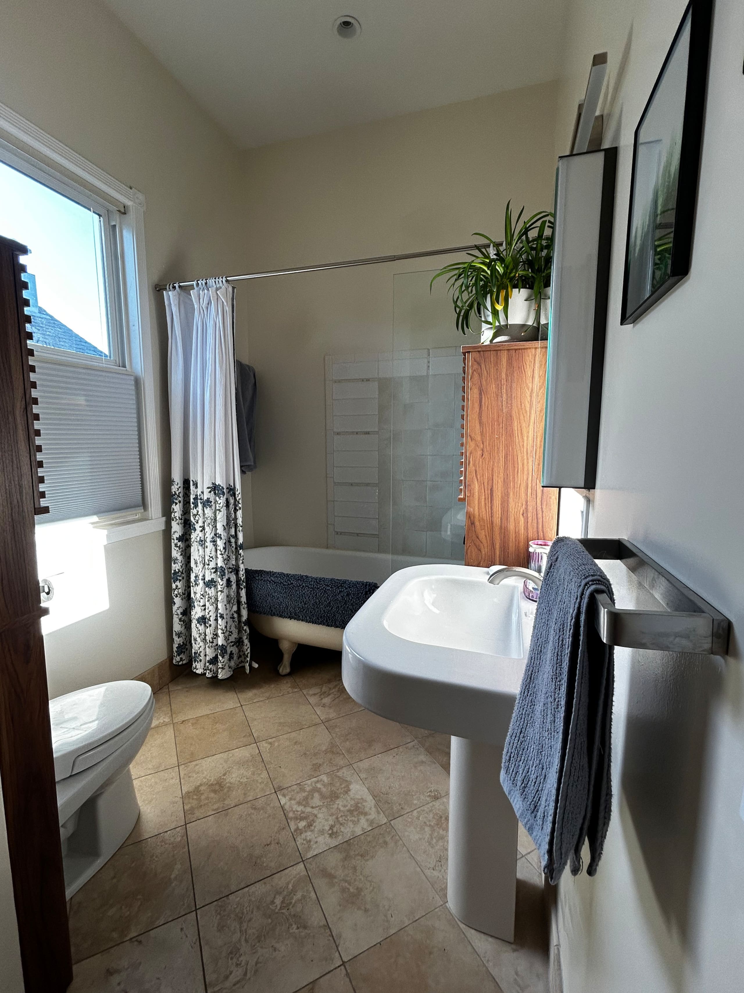 Home in San Francisco · ★5.0 · 4 bedrooms · 4 beds · 2 baths - Image 26