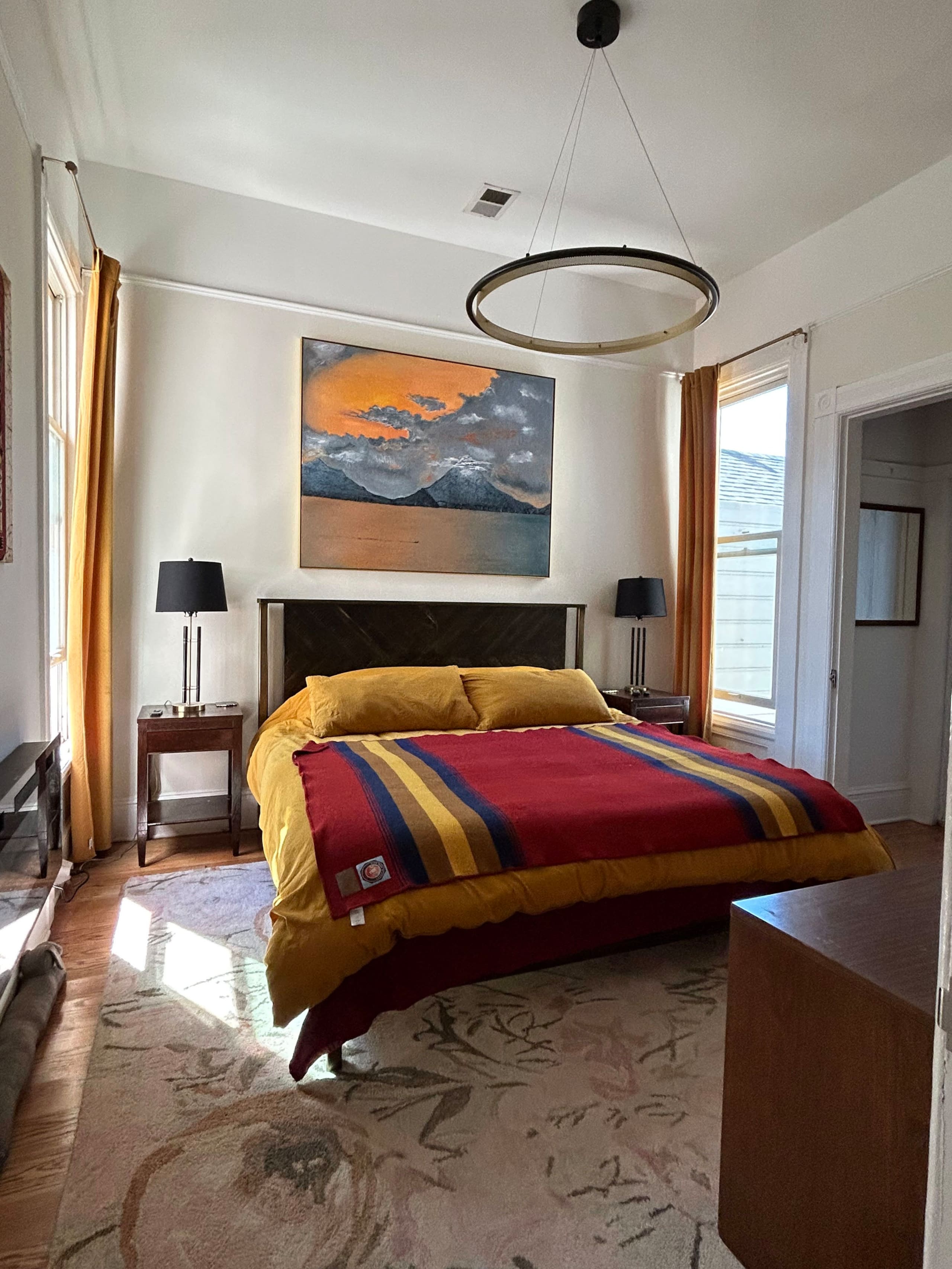 Home in San Francisco · ★5.0 · 4 bedrooms · 4 beds · 2 baths - Image 8