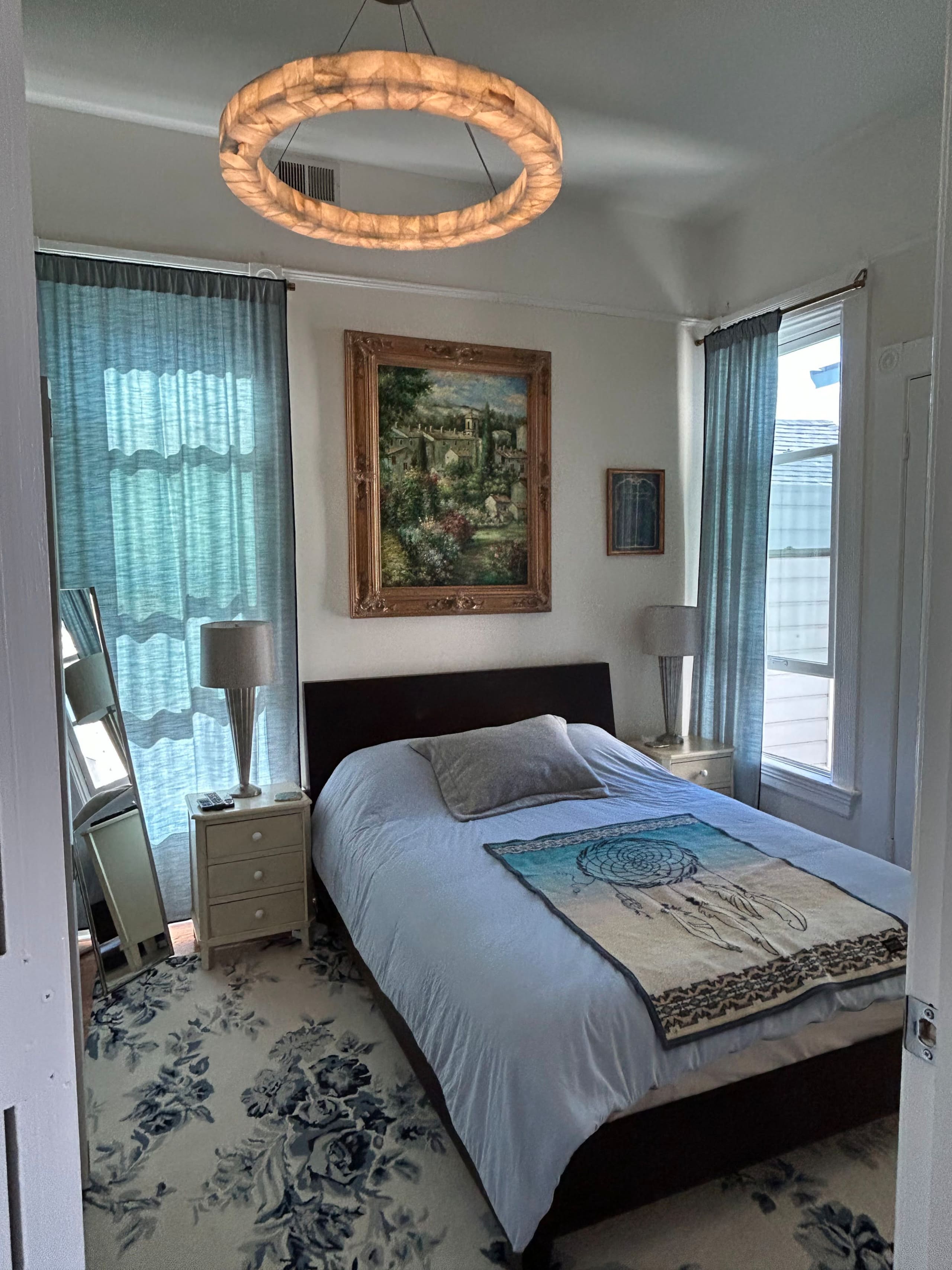 Home in San Francisco · ★5.0 · 4 bedrooms · 4 beds · 2 baths - Image 17
