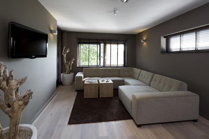 Serene Room With Indoor Pool Near Town Center - Bergen op Zoom