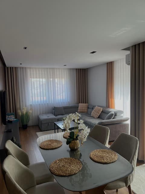 Top performing Airbnb: Cozy Apartment in Municipality Of Fushë Kosovë