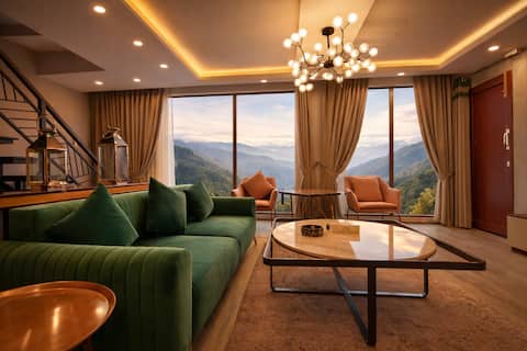 |Solmere Lodge| Grandeur 3BR w/Basmnt|Scenic views