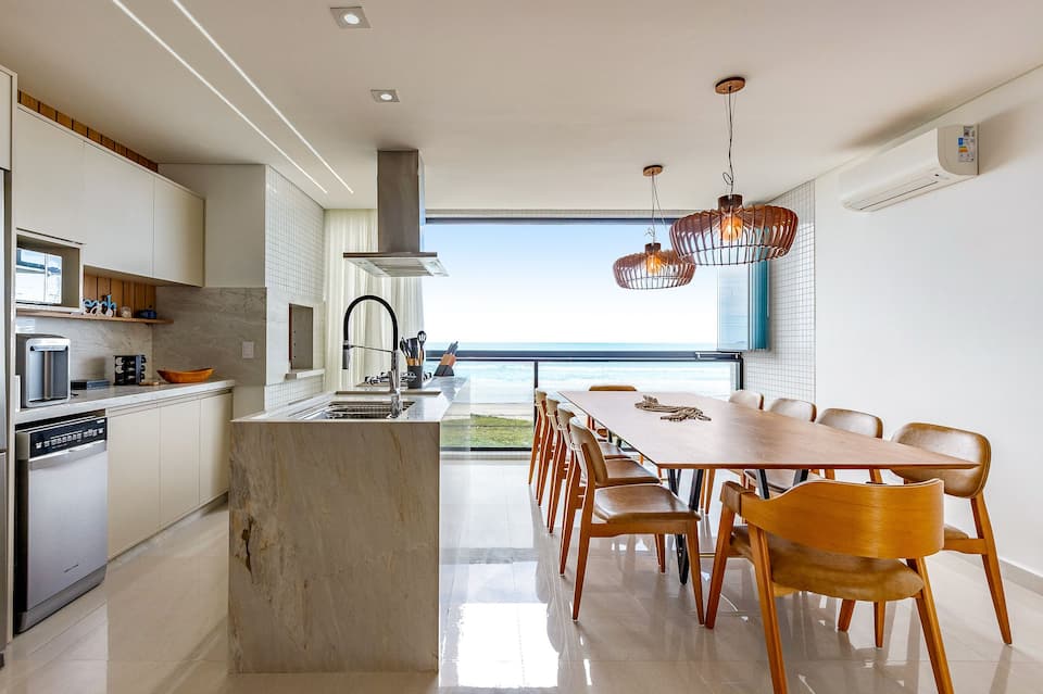Top-earning Airbnb listing in Matinhos, 3 bedrooms