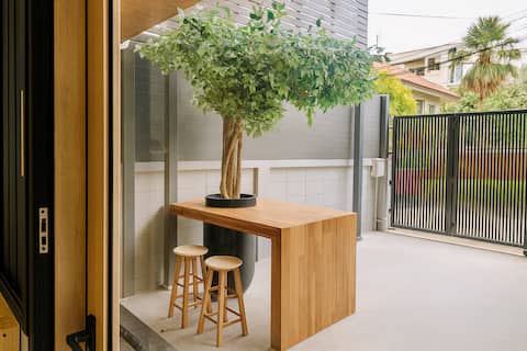 Cozy Minimalist Townhouse near BTS & MRT