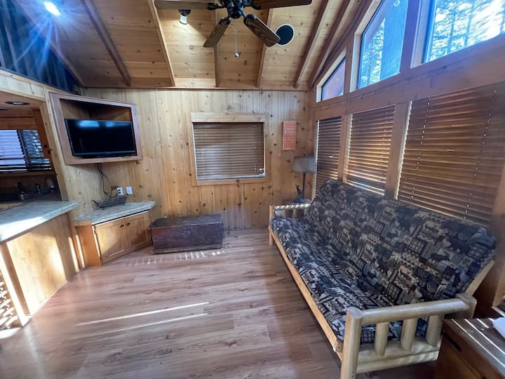 Cozy Single Loft Cabin- 3 Beds + Futon - South Lake Tahoe, CA
