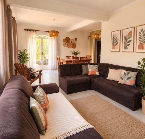 Top performing Airbnb: Heated Pool• Pool Table• Pizza Oven• Country House• in Mairiporã