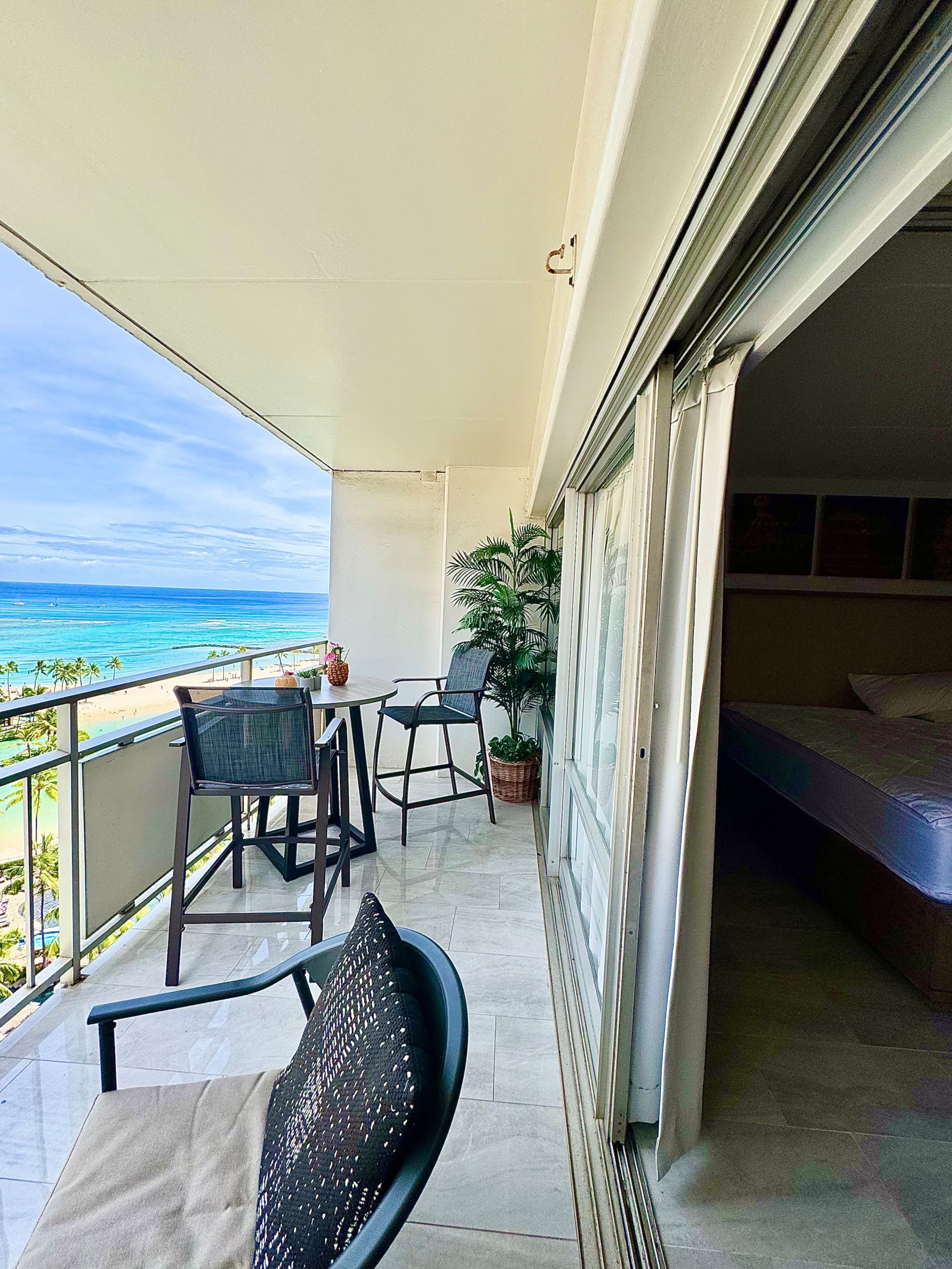 Oceanview-Luxurious Condo, free parking. - Image 50