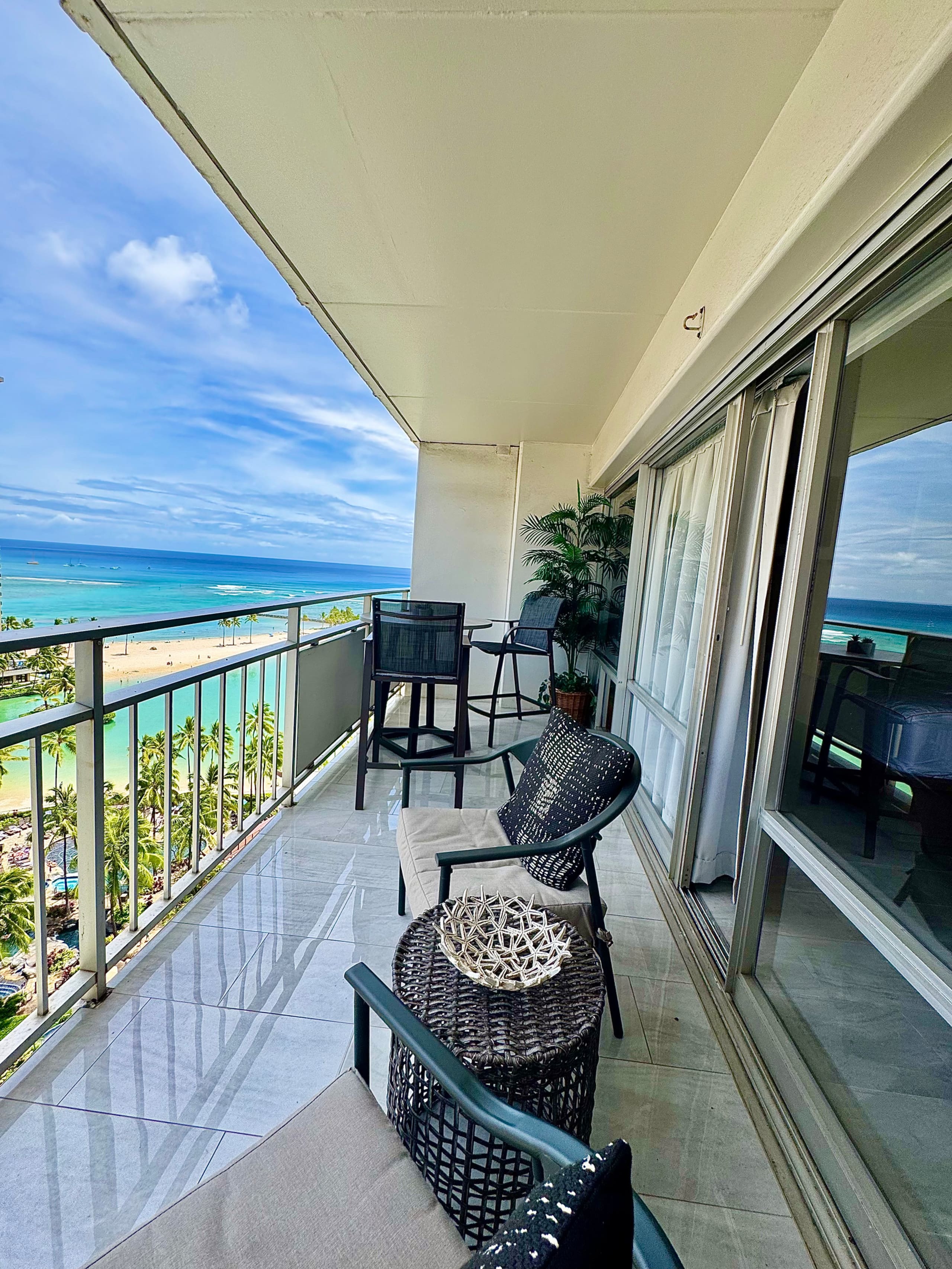 Oceanview-Luxurious Condo, free parking. - Image 54