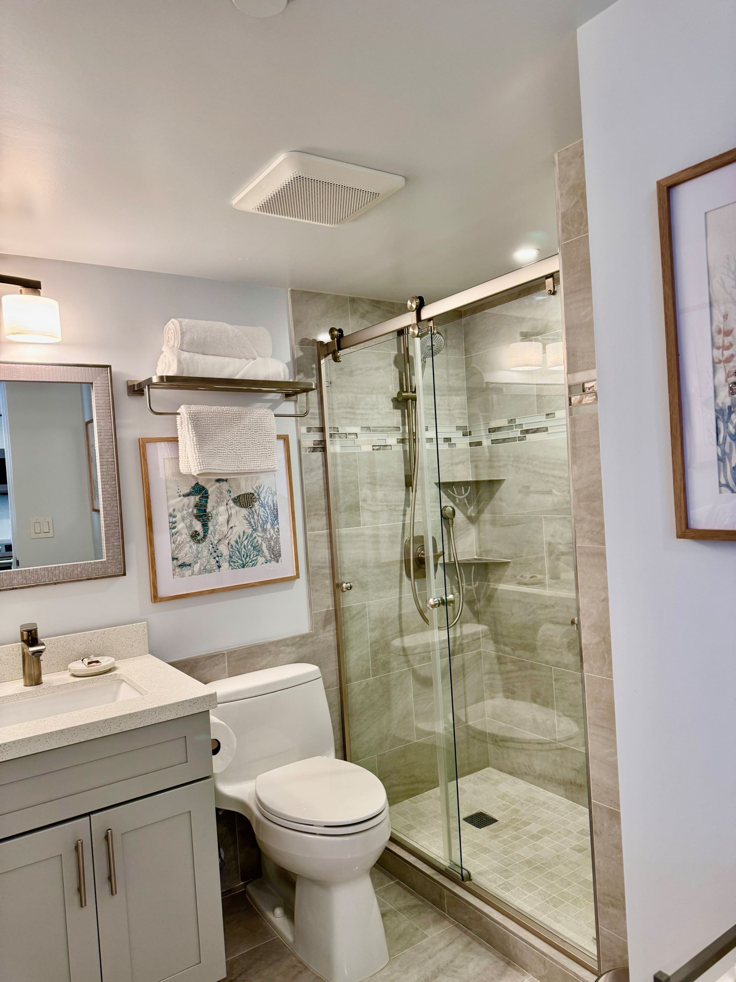 Oceanview-Luxurious Condo, free parking. - Image 37