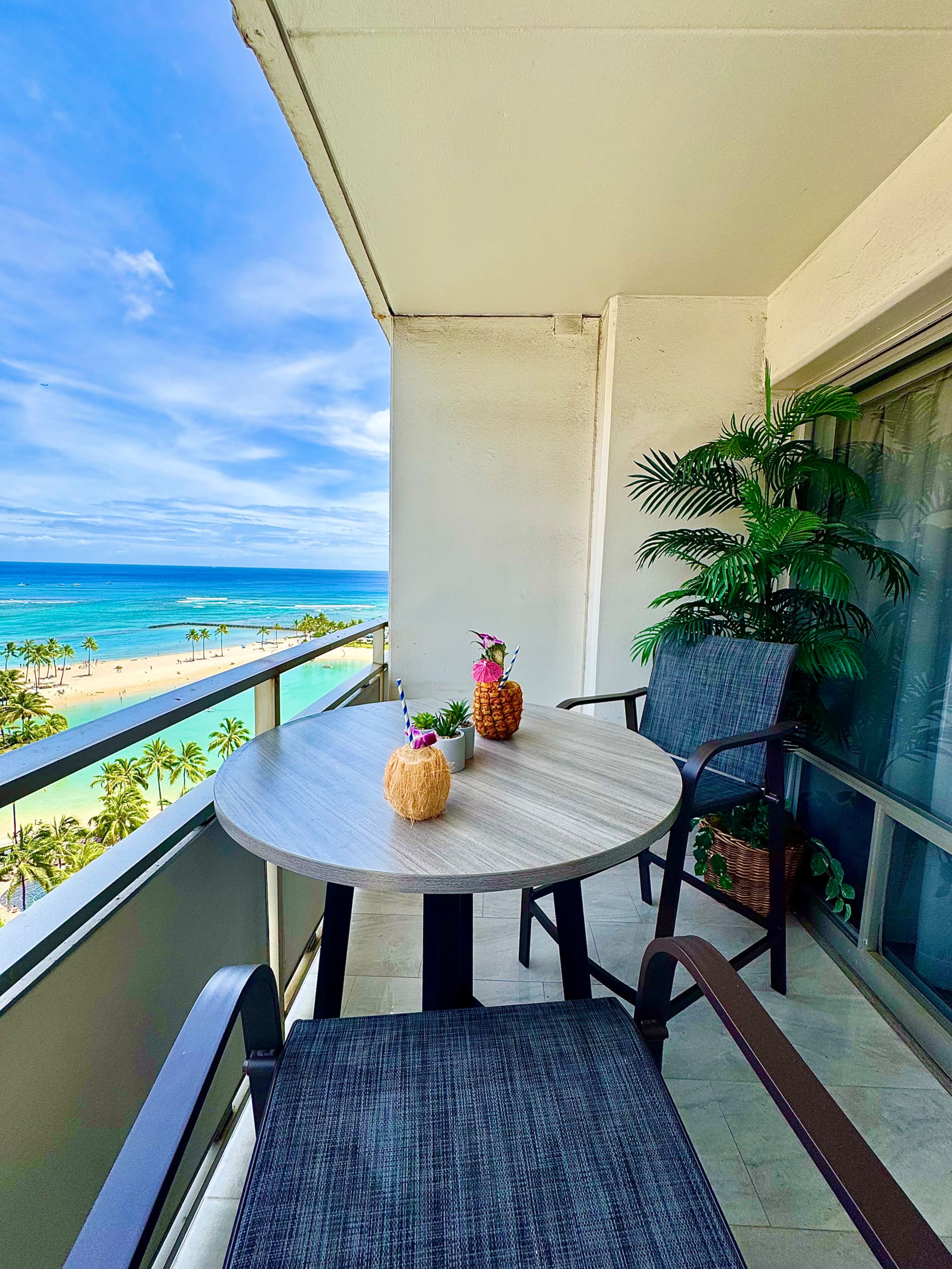 Oceanview-Luxurious Condo, free parking. - Image 49