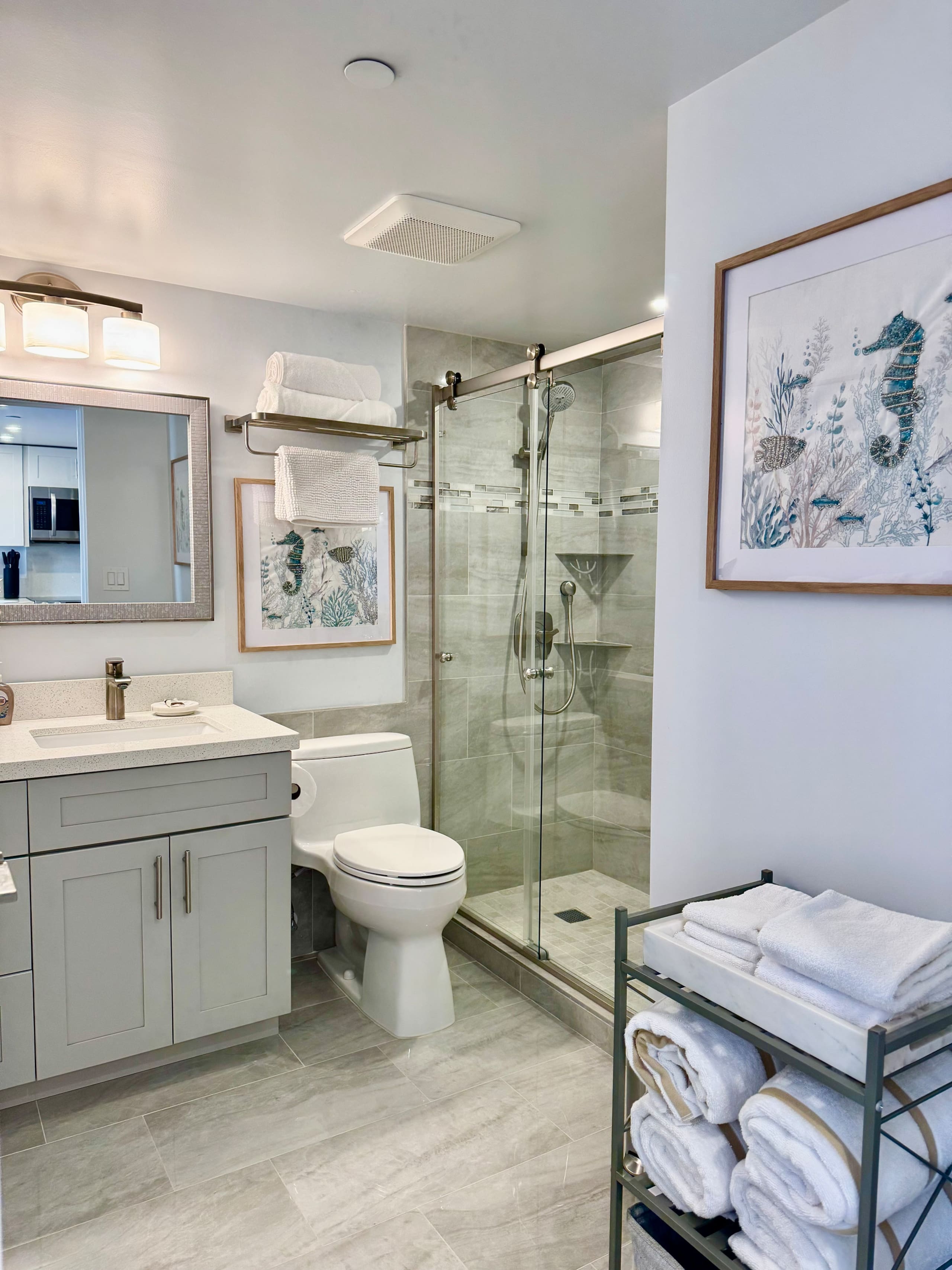 Oceanview-Luxurious Condo, free parking. - Image 38