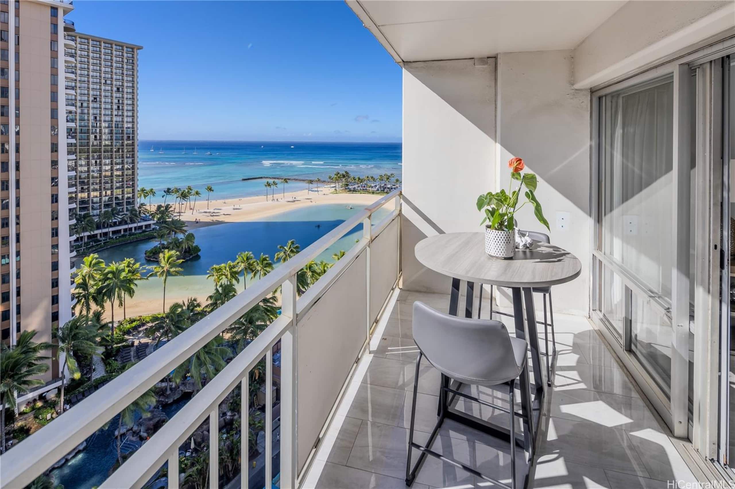 Oceanview-Luxurious Condo, free parking. - Image 58