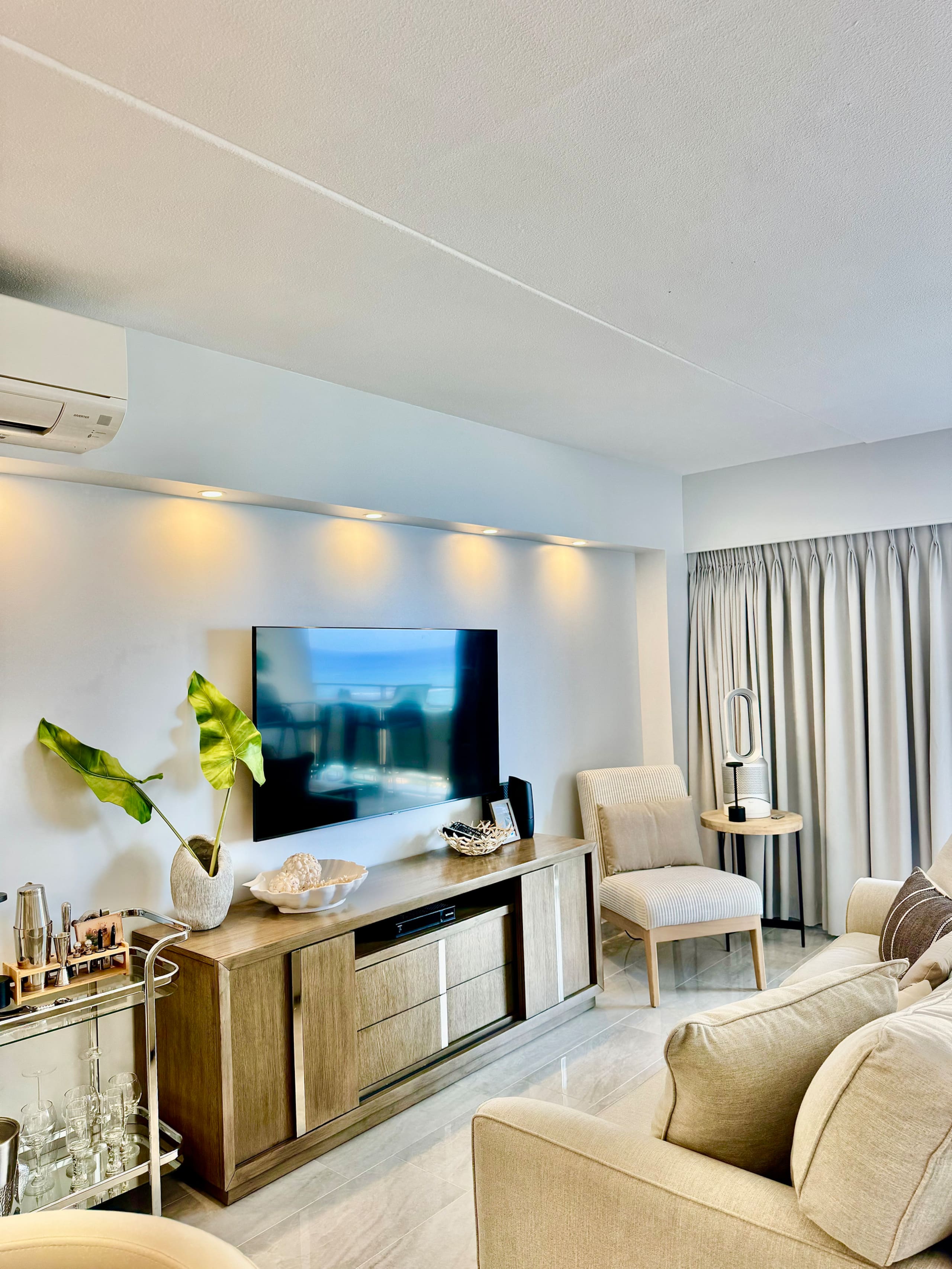 Oceanview-Luxurious Condo, free parking. - Image 7
