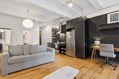 Successful Airbnb property: Studio Queen Gourmet | Placemakr Wall Street in Financial District Battery Park City