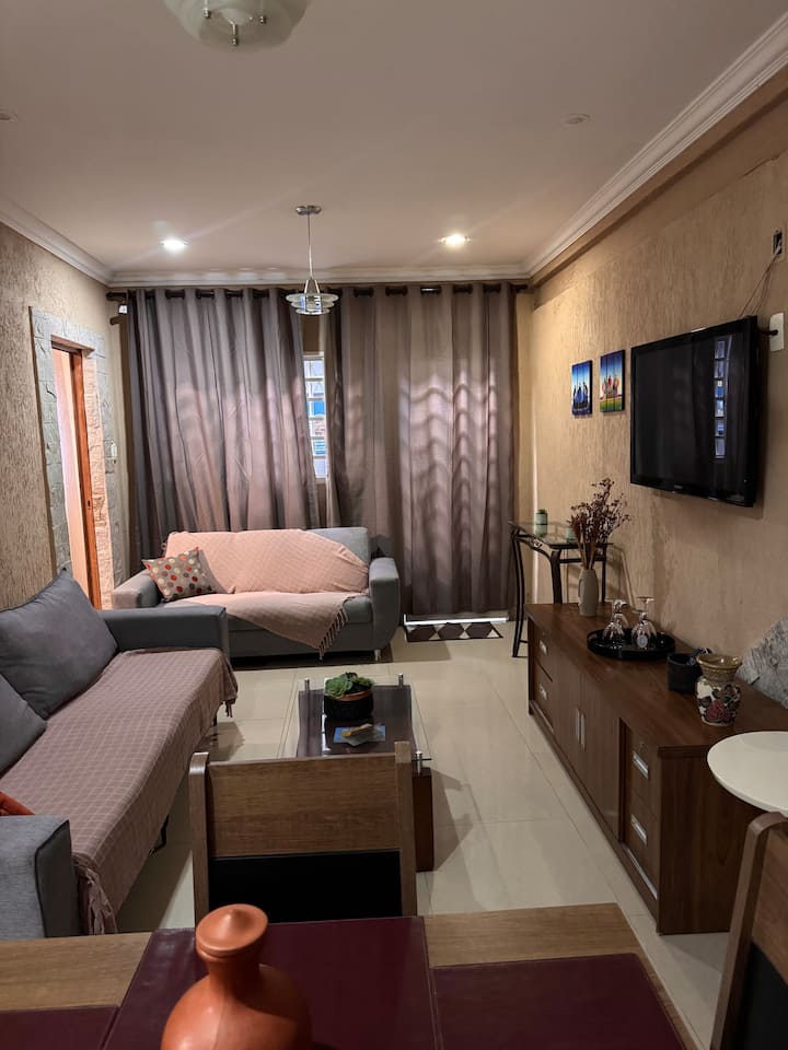 Casa Aconchegante Em Bh Prox A Pampulha C/garagem. - Belo Horizonte