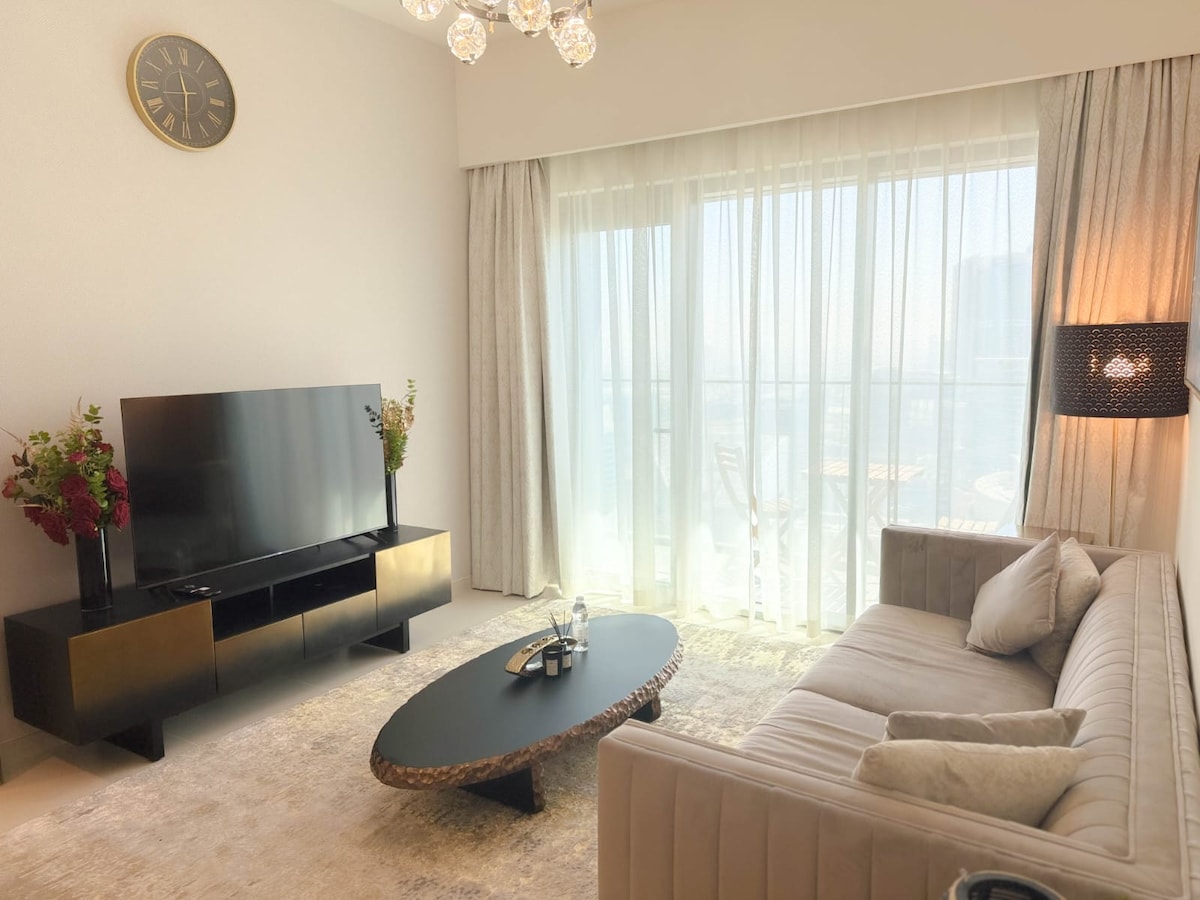 1 Bedroom Furnished Apartment | Burj Royale 5