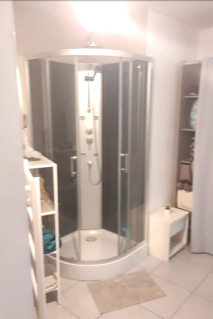Dhomë gjumi