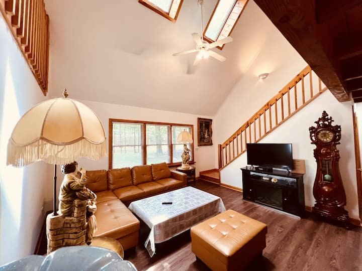 Creekside Serenity Home - Lake Wallenpaupack, PA