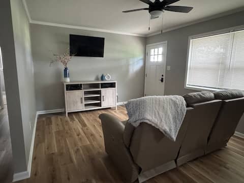 Top performing Airbnb: The Cottage on Ridge in Charlotte / Concord / Gastonia