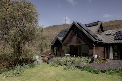 Wilder Stay with sauna, outdoor bath and plunge