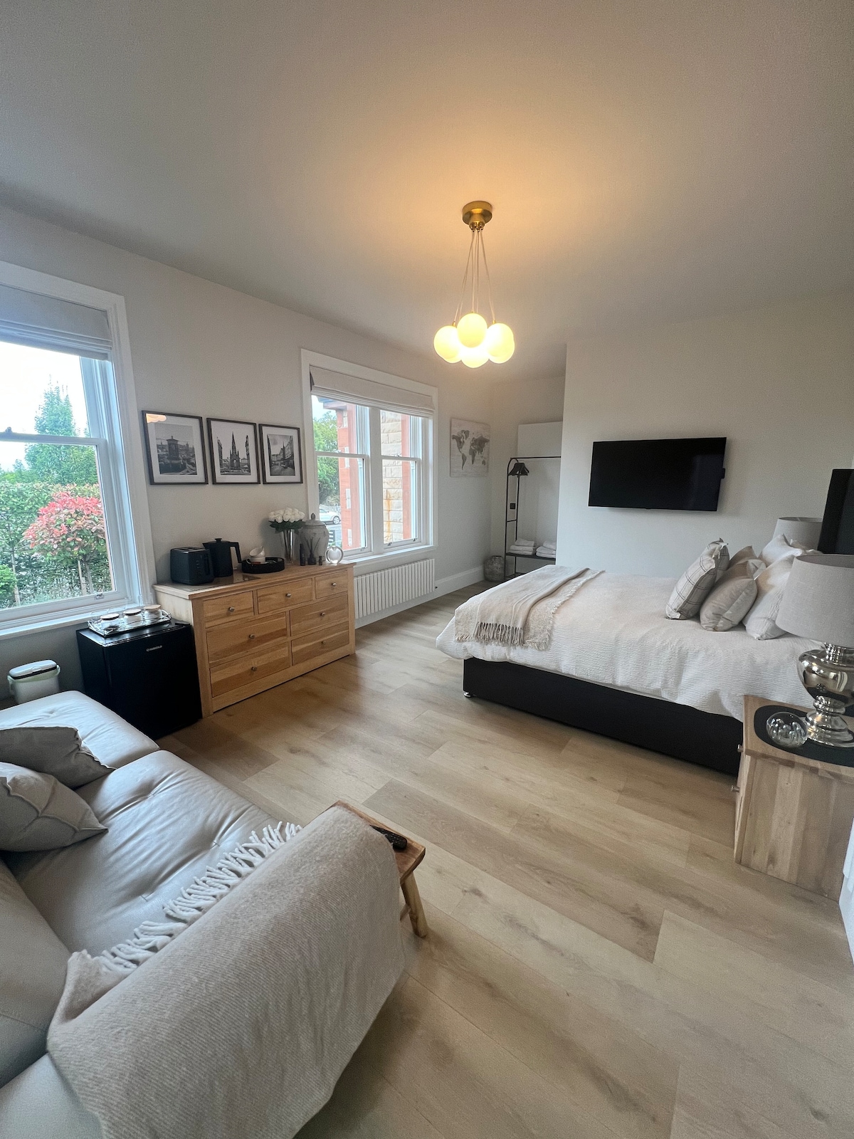 Central Edinburgh Private room with en-suite. - Oxgangs