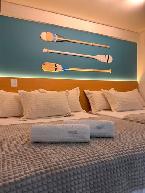 Luxury Oceanfront Apartment with Balcony, Near the Airport