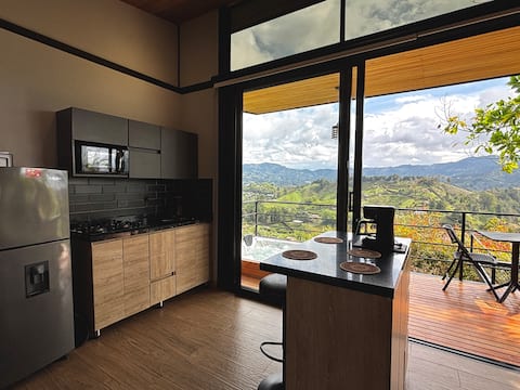 Successful Airbnb property: Cabin with private jacuzzi and lake view in El Peñol