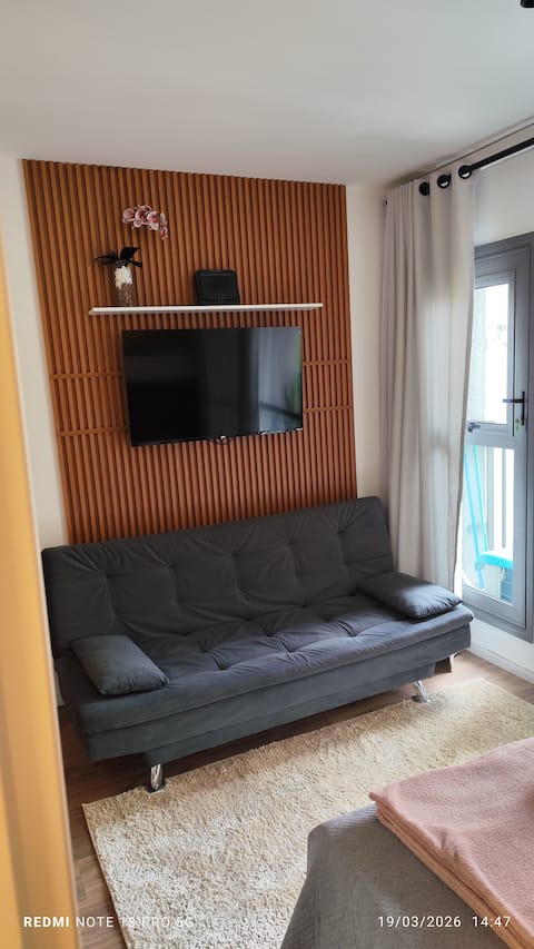 Popular Airbnb listing: Liberdade Studio Code 201 in São Paulo