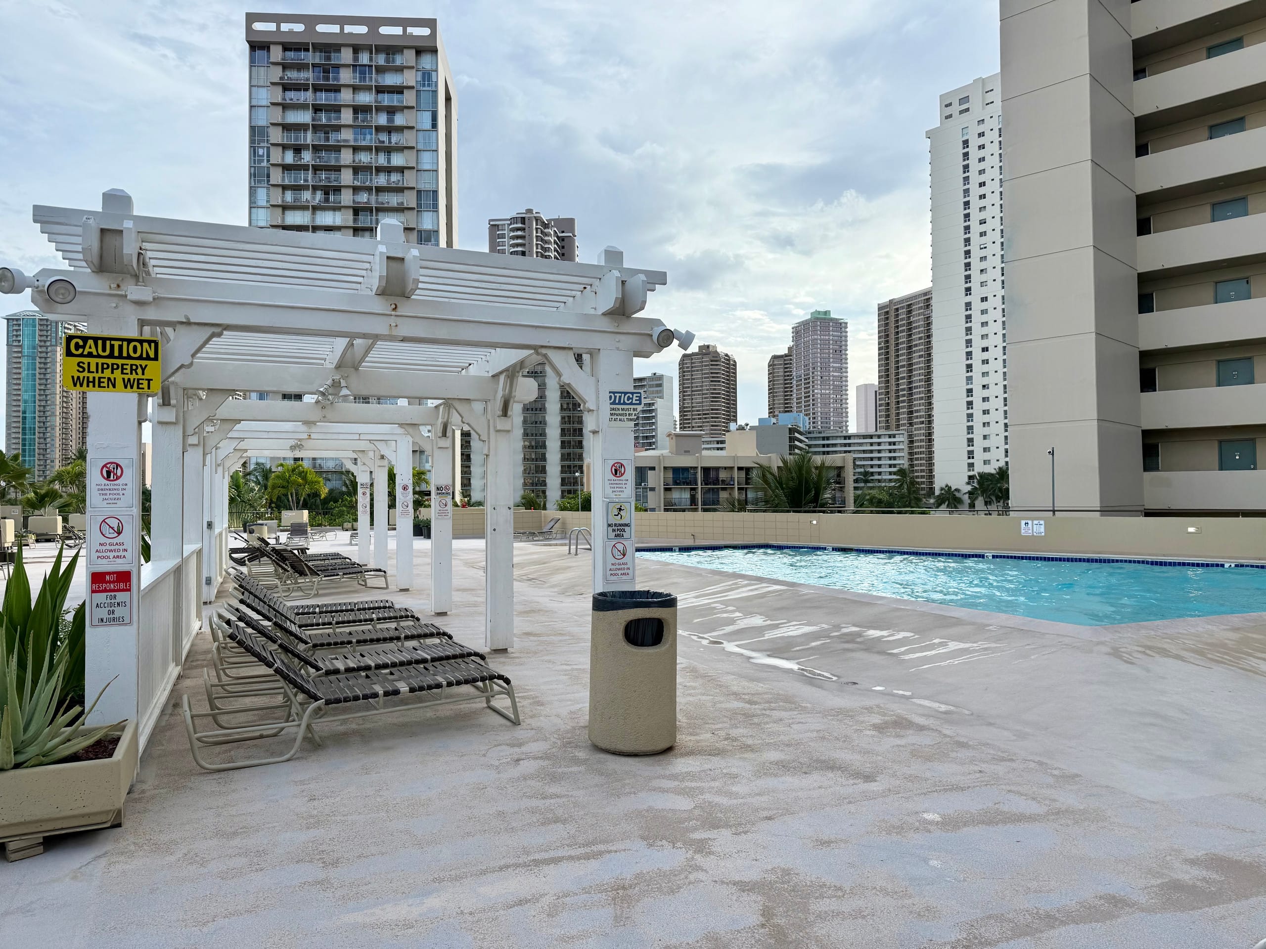 Renovated Cute Cozy Studio in Waikiki - Image 30
