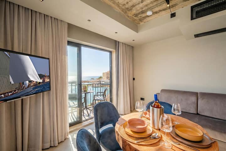 Del Mar Seafront 2 Bedrooms 4 - Malta