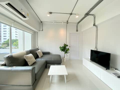 P3 - Modern 2 BR 3 Beds, Family Choice, BTS!