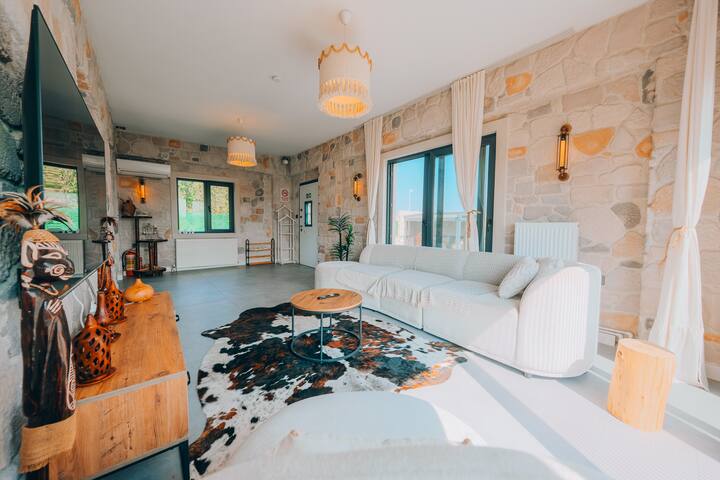 Medasuite Stone House With Detached Pool - Kaynarca