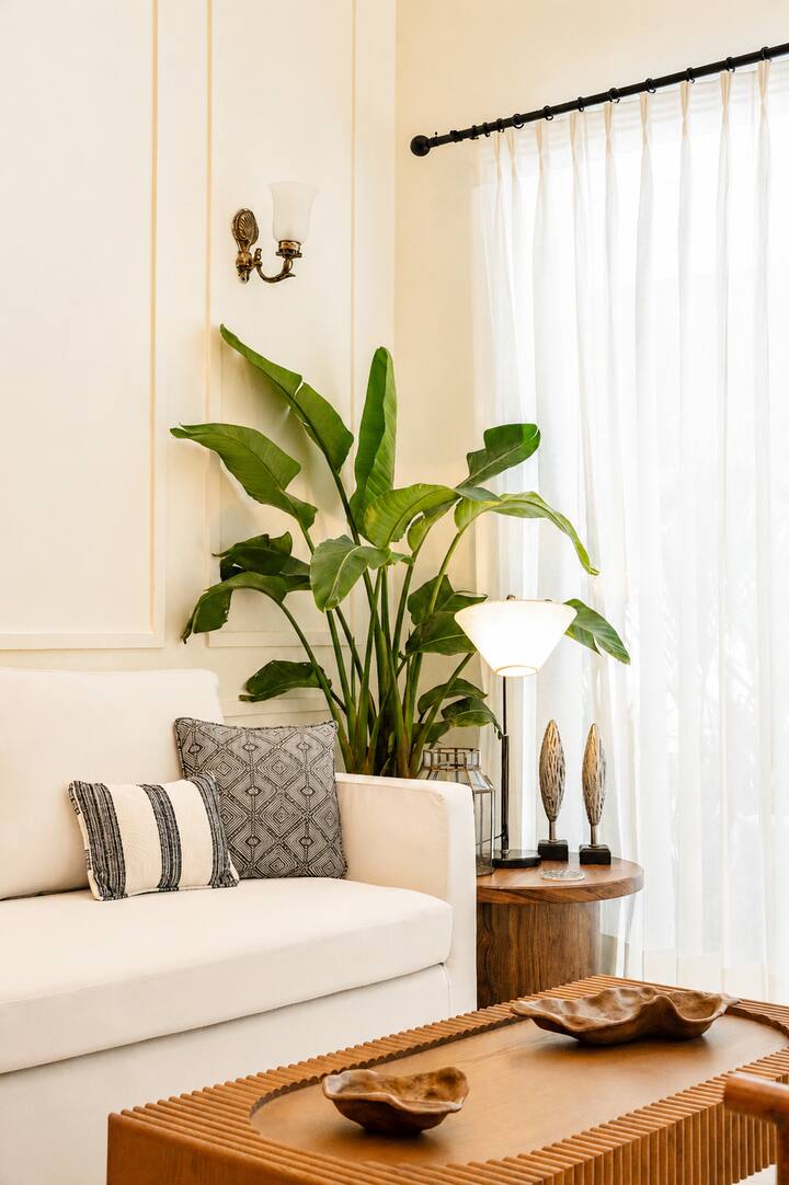 Living room image 2